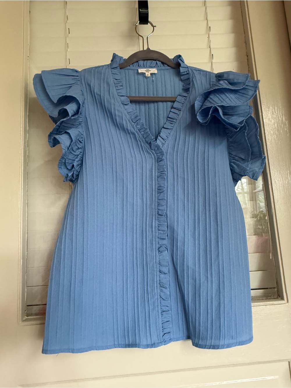Entro Small Blue Puff Sleeveless Top